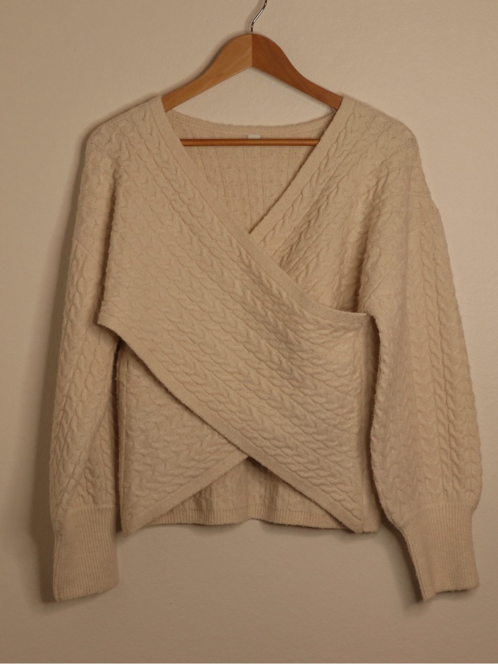 Women’s Cream Cable Knit Crossover Wrap Sweater Size L
